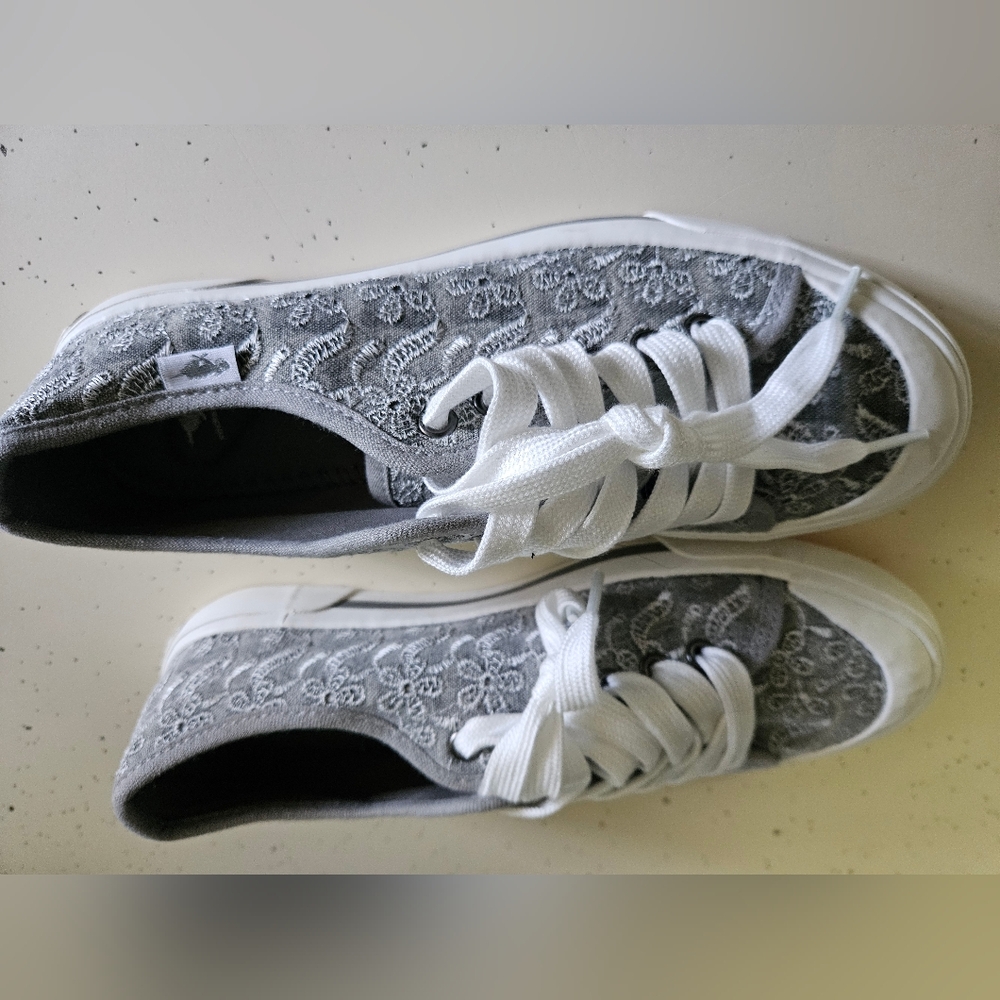 Rocket Dog gray shoes